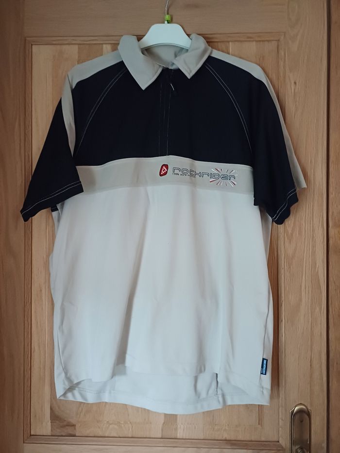 Maillot de sport