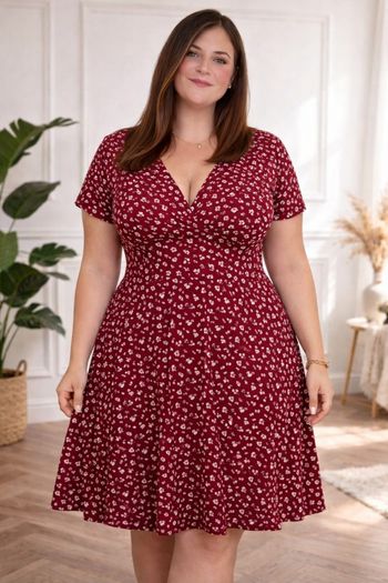 Robe fleurs de Bourgogne Femme taille 54 marque Missguided 💍