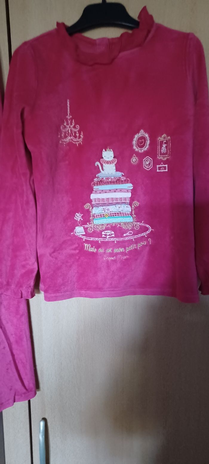 Très joli pyjama 2 pièces fille T 7 ans - photo numéro 3