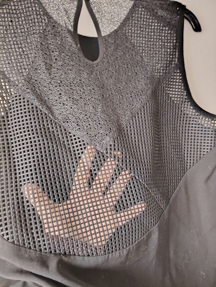 Haut noir dentelle - photo numéro 6