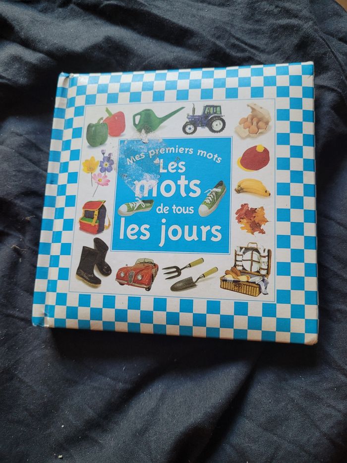 Mes premiers mots les mots de tous les jours