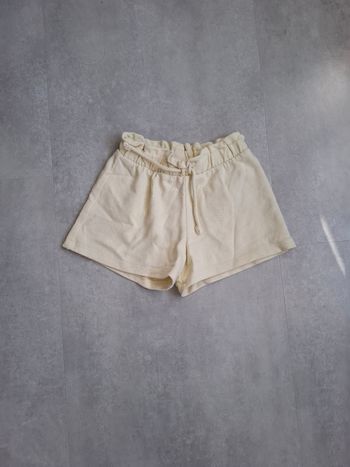 Short zara 4/5 ans
