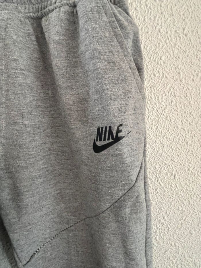 Jogging taille 8 ans 💫 - photo numéro 2