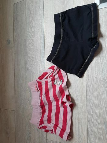Lot de 2 shorts courts, taille 2 à 3 ans, rose et noir