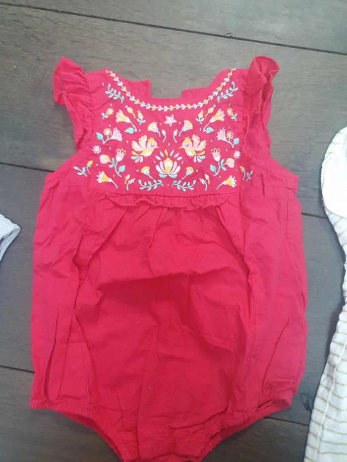Lot vêtements fille été 12 mois - photo numéro 10