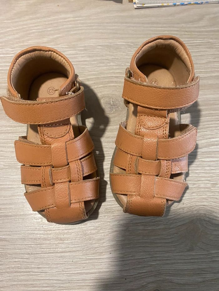 Nu pieds garçon