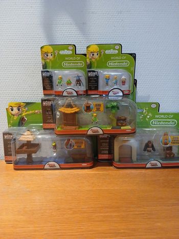 Lot world of nintendo zelda