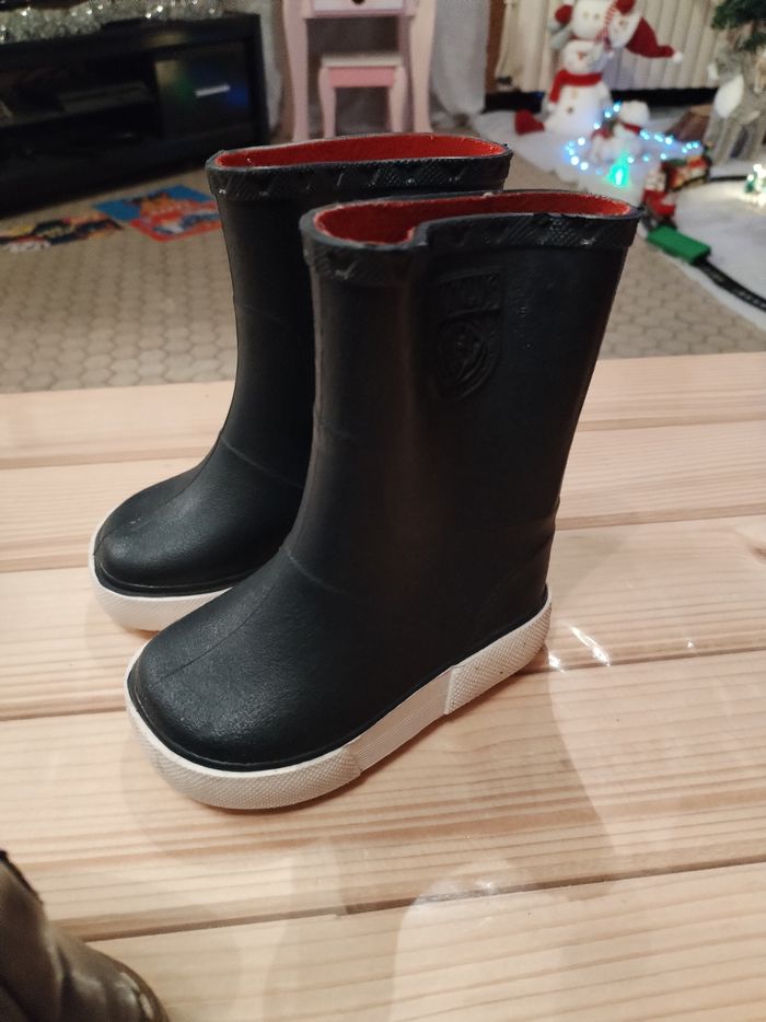 Chaussures taille 20 - photo numéro 8