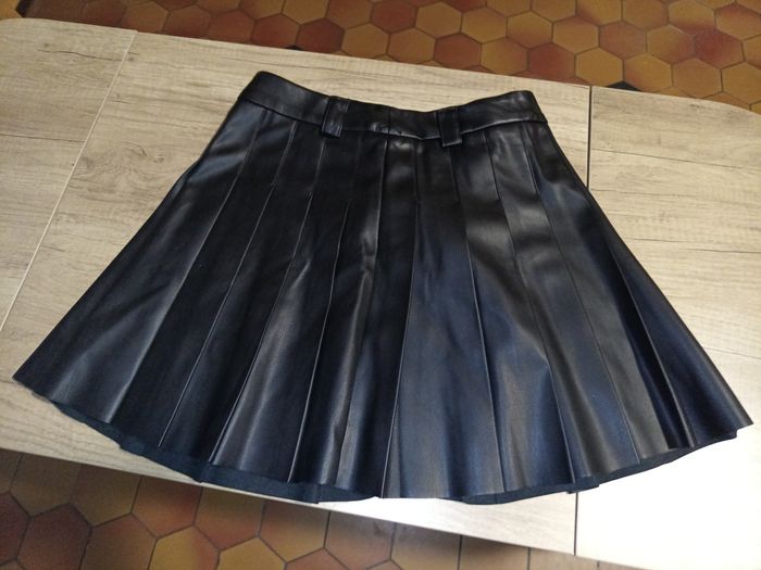 Jupe plissée noir 34 Stradivarius