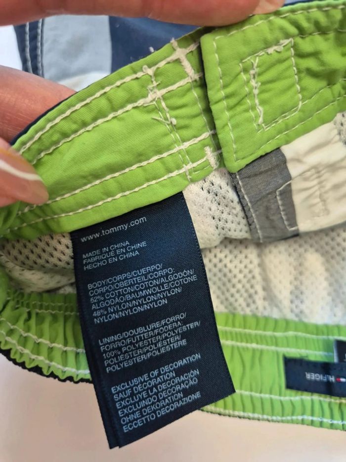 Short maillot Tommy Hilfiger garçon taille 2 ans - photo numéro 3