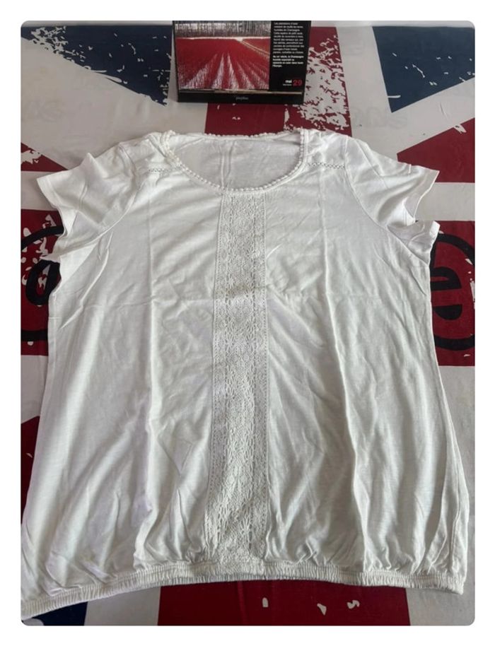 T-shirt motif briderie next taille 44 XL/XXL - photo numéro 2