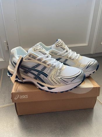 ASICS Gel-Kayano 14 Taille  37