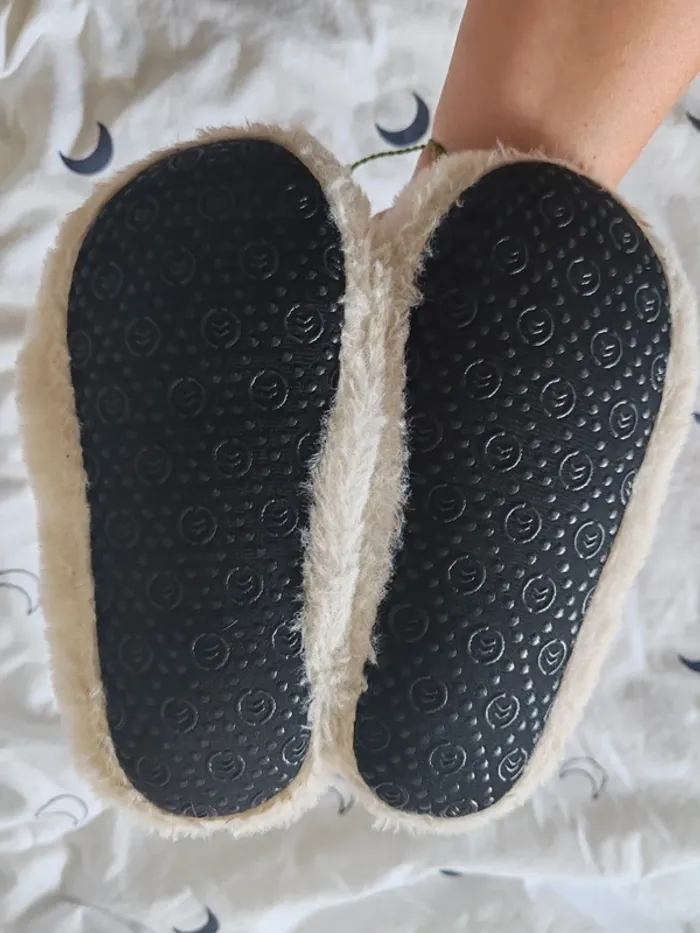 chaussons isotoner licorne 29/30 - photo numéro 2