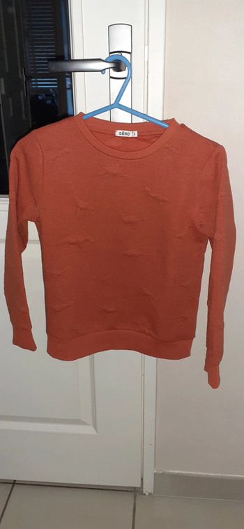 Pull motifs dinosaures