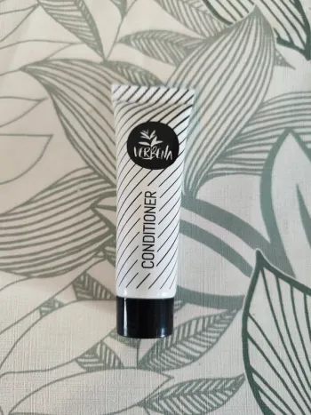 Verbena après shampooing 30ml  à utiliser 12 mois après ouverture