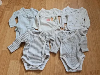 Lot bodies manches longues 1 mois