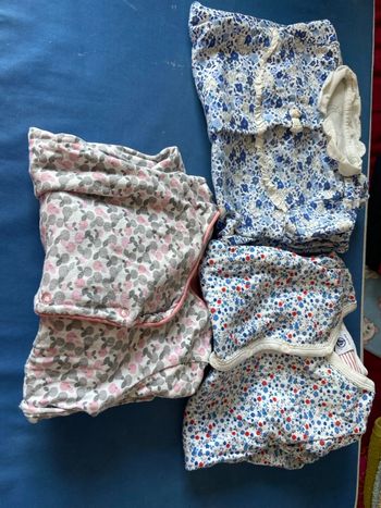 Lot 3 pyjamas 