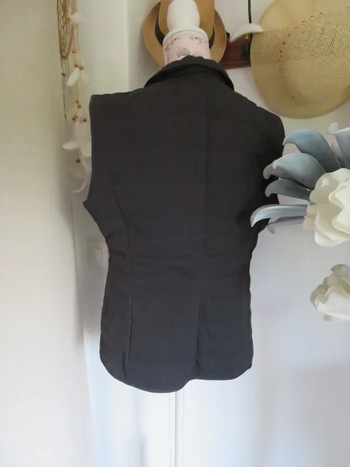 veste sans manches - photo numéro 4