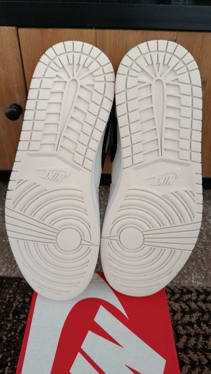 Air Jordan 1 Mid - photo numéro 7