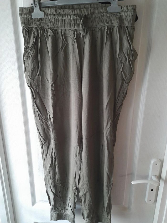 Pantalon fluide kaki 40