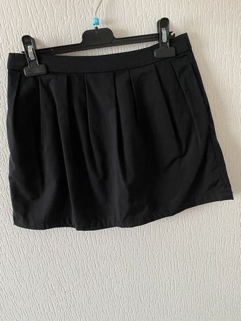 Jupe noire Stradivarius