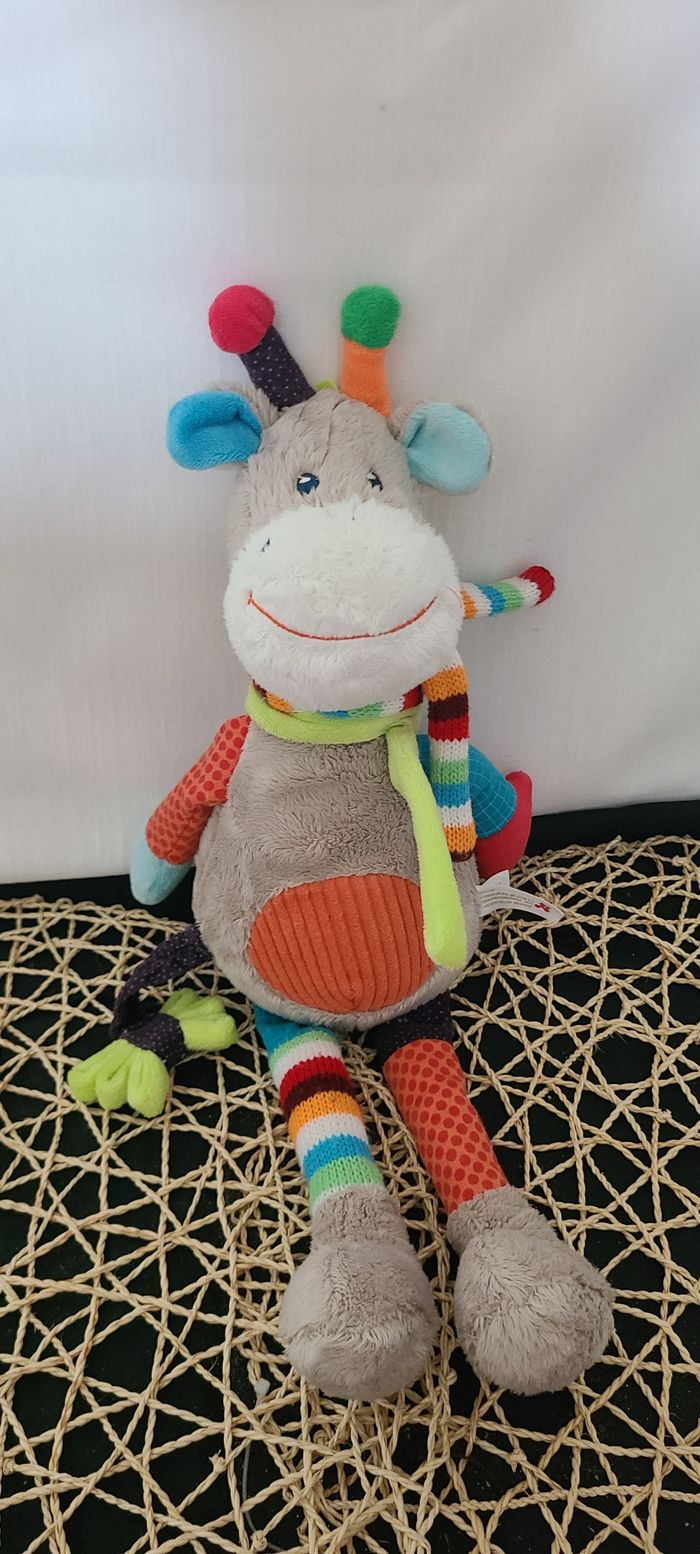 Peluche girafe NICOTOY Zoé longues jambes gris rond multicolore - photo numéro 2