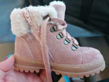 Boots bébé fille fourrées à col sherpa neuve