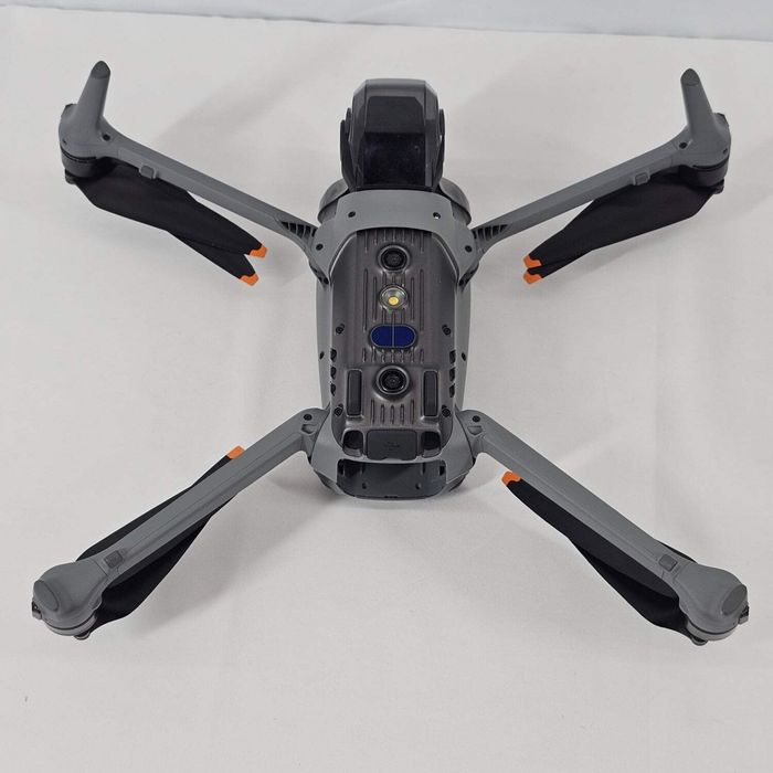 Drone caméra quadricoptère DJI Air 3 Fly More Combo 4K - photo numéro 4