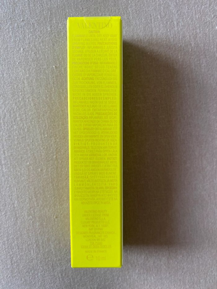 Valentino born in Roma yellow donna - photo numéro 4