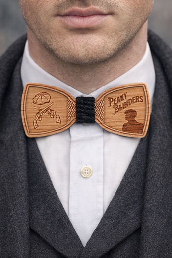 Nœud papillon en bois gravé – Thème Peaky Blinders – Style vintage gentleman, ruban au choix