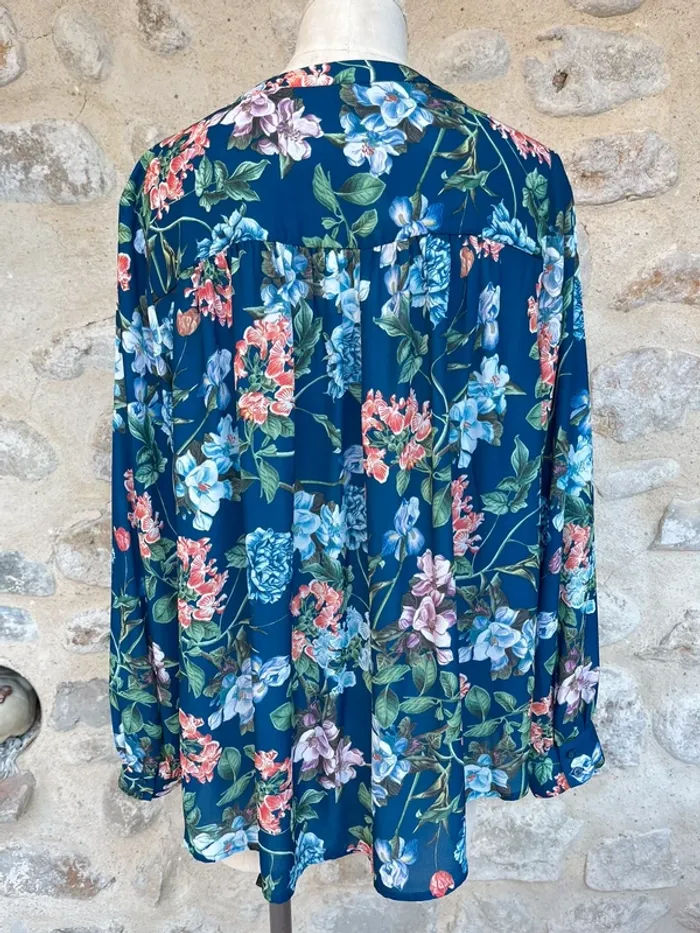 H&M - Blouse chemise bleu marine à fleurs motif floral - photo numéro 2