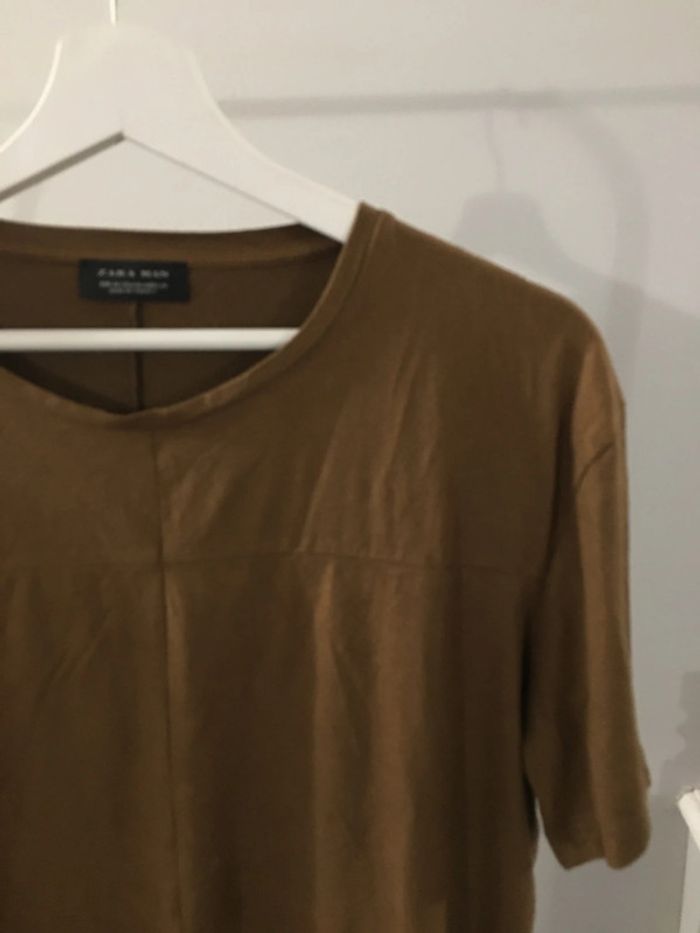 T-shirt Zara taille M effet daim retourné - photo numéro 2