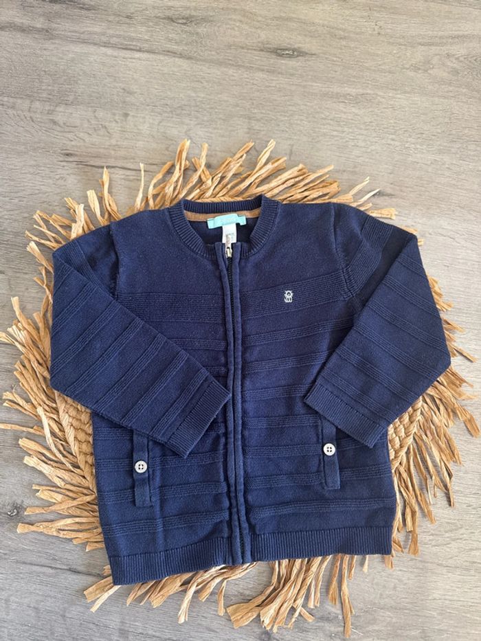 Gilet okaidi neuf 23 mois