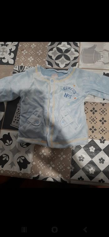 Gilet taille 6 mois