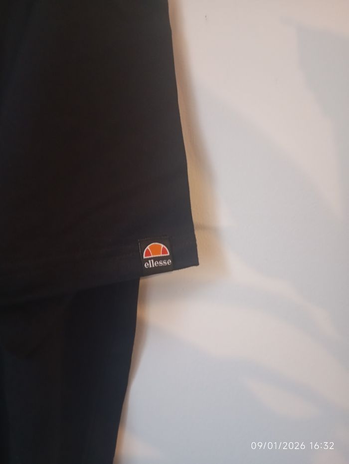 T-shirt ellesse neuf - photo numéro 2