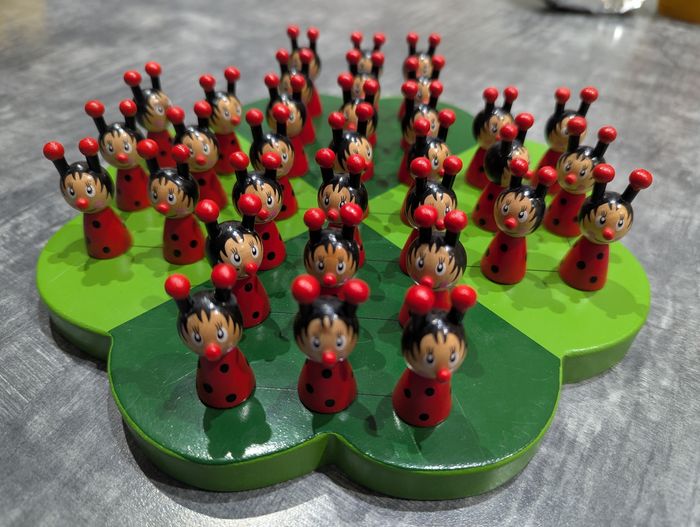 Solitaire coccinelles ULYSSE bois trèfle