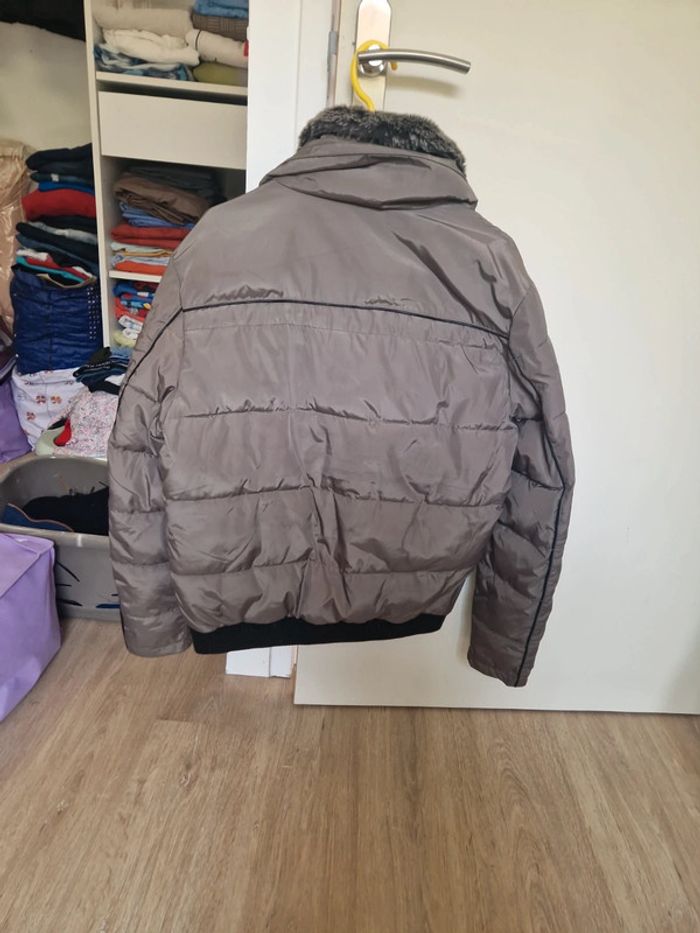 Doudoune.guess - photo numéro 5