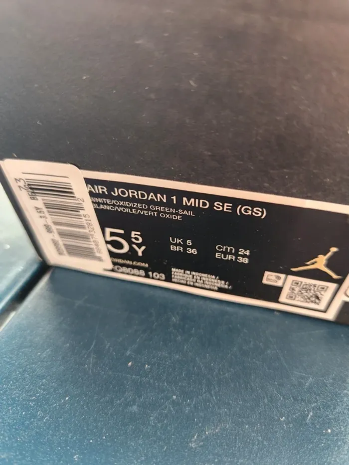 Air jordan 1 Mid blanc vert Taille 38 neuves mixte - photo numéro 10