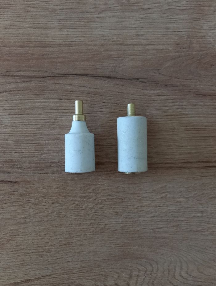 Fusibles ancien en ceramique et laiton " ×2 "