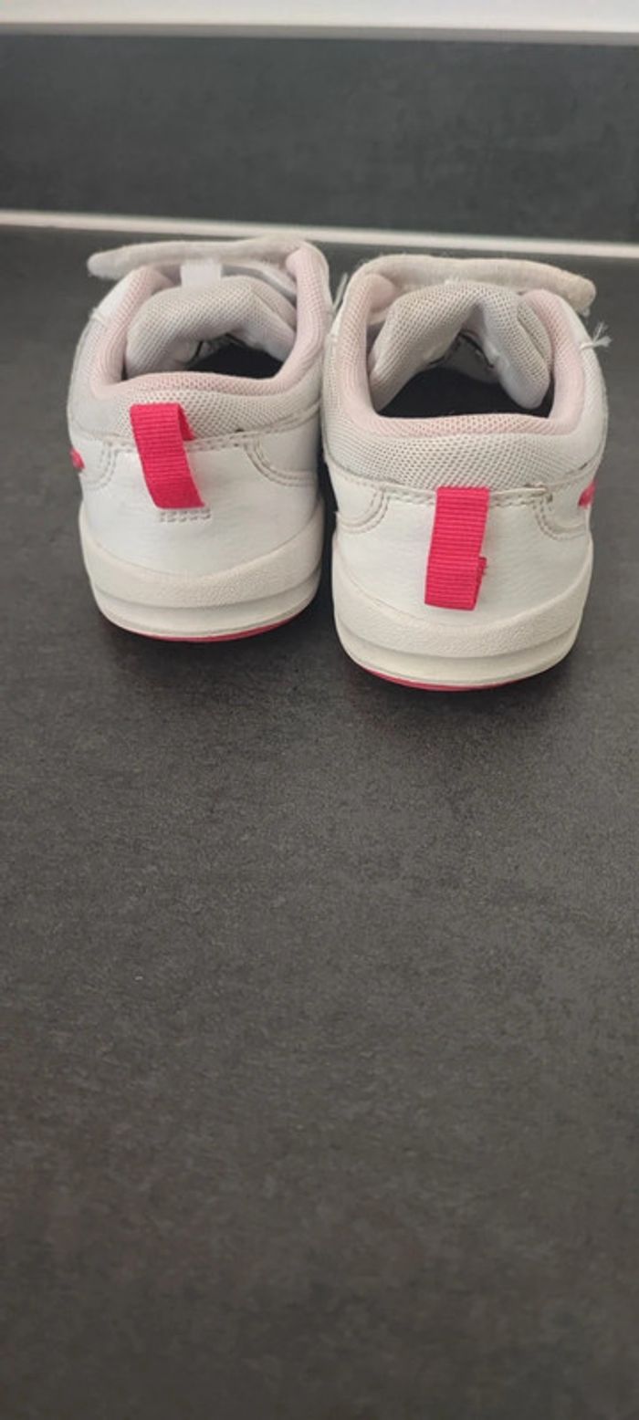Paire de baskets nike taille 26 - photo numéro 7
