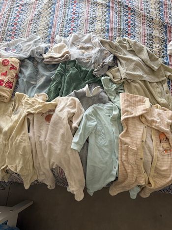 Je vends un lot de vêtements