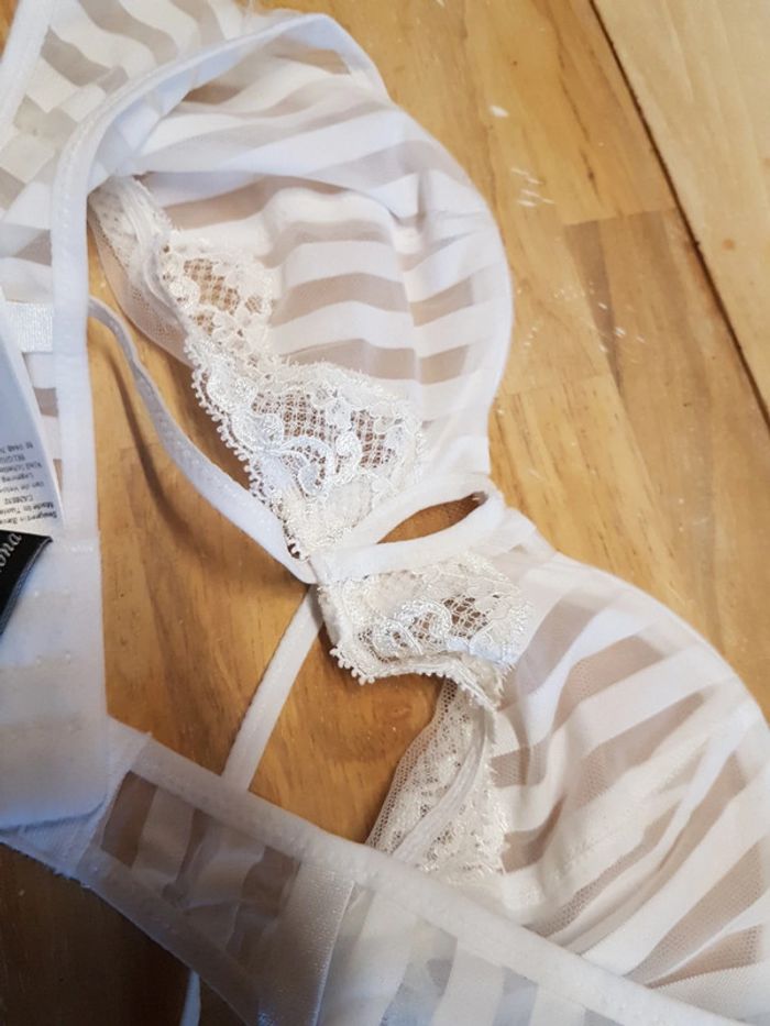 Soutien gorge Andres Sarda  90C - photo numéro 7