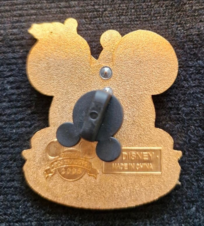 Pins Walt Disney World Mickey Célébration on Eath - photo numéro 2