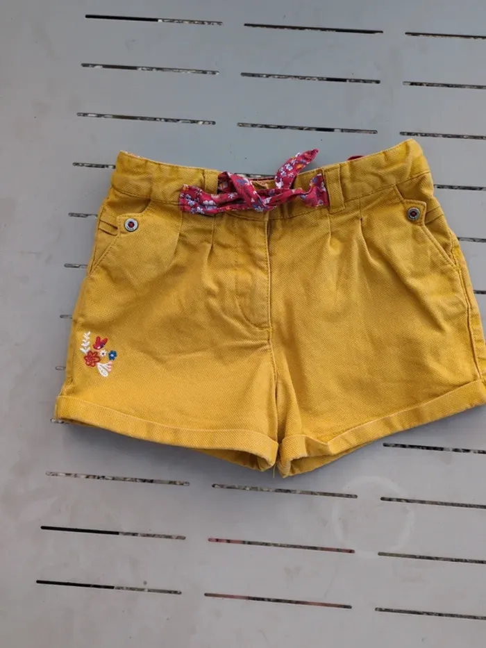Très beau short