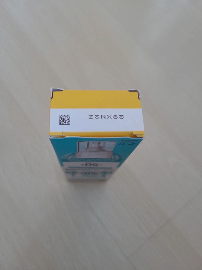 Garnier Crème de Jour Soin visage Anti-UV Quotidien anti-imperfections SPF 50+ - photo numéro 4