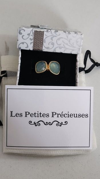 Bague en argent plaqué or 18k et calcédoine 