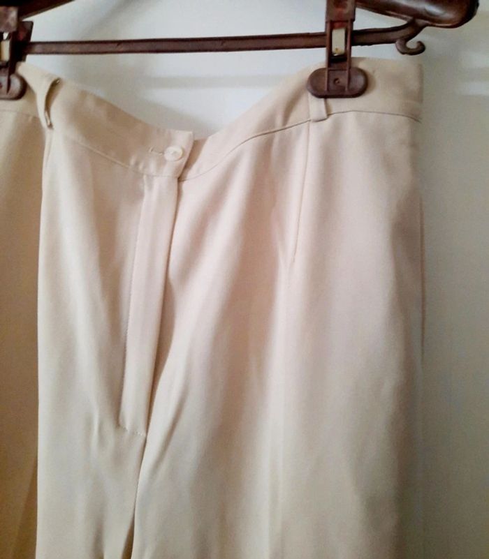 Pantalon beige - photo numéro 3