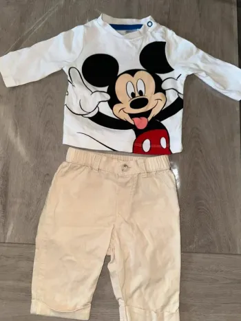 Ensemble pantalon t-shirt