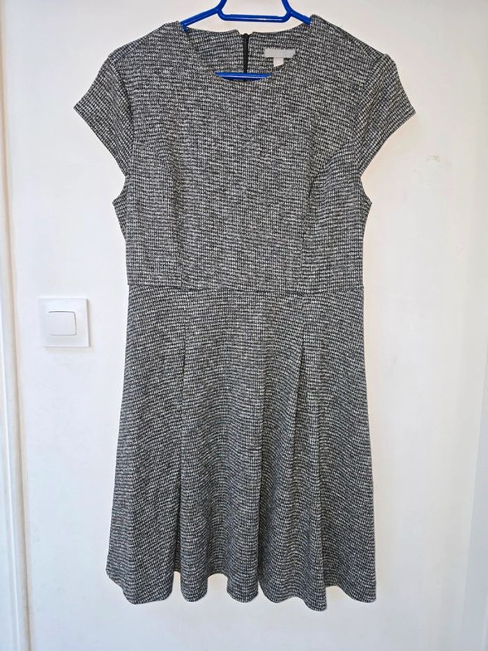 Robe noir et blanche