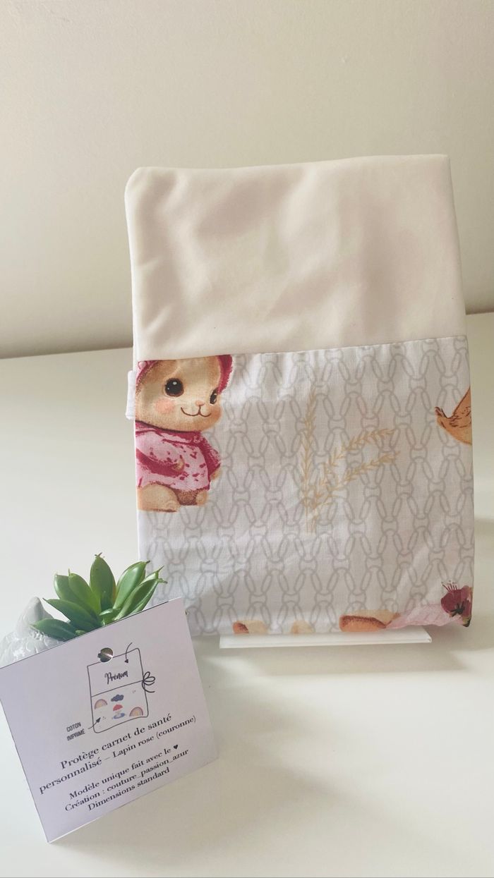 Protège carnet de santé personnalisable bébé enfant prénom couronne fleur - photo numéro 2